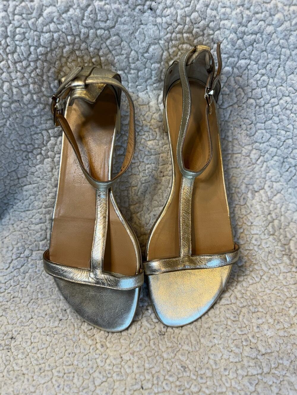 Salvatore Ferragamo Women’s Gold Metallic Leather Ankle Strap Flat Sandals 9.5